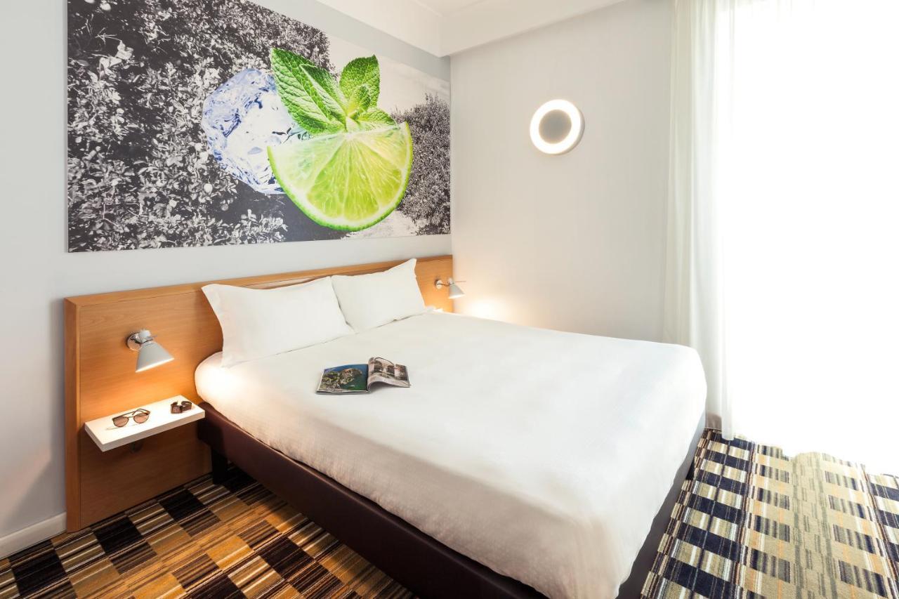 Hotel Ibis Styles Napoli Garibaldi Esterno foto
