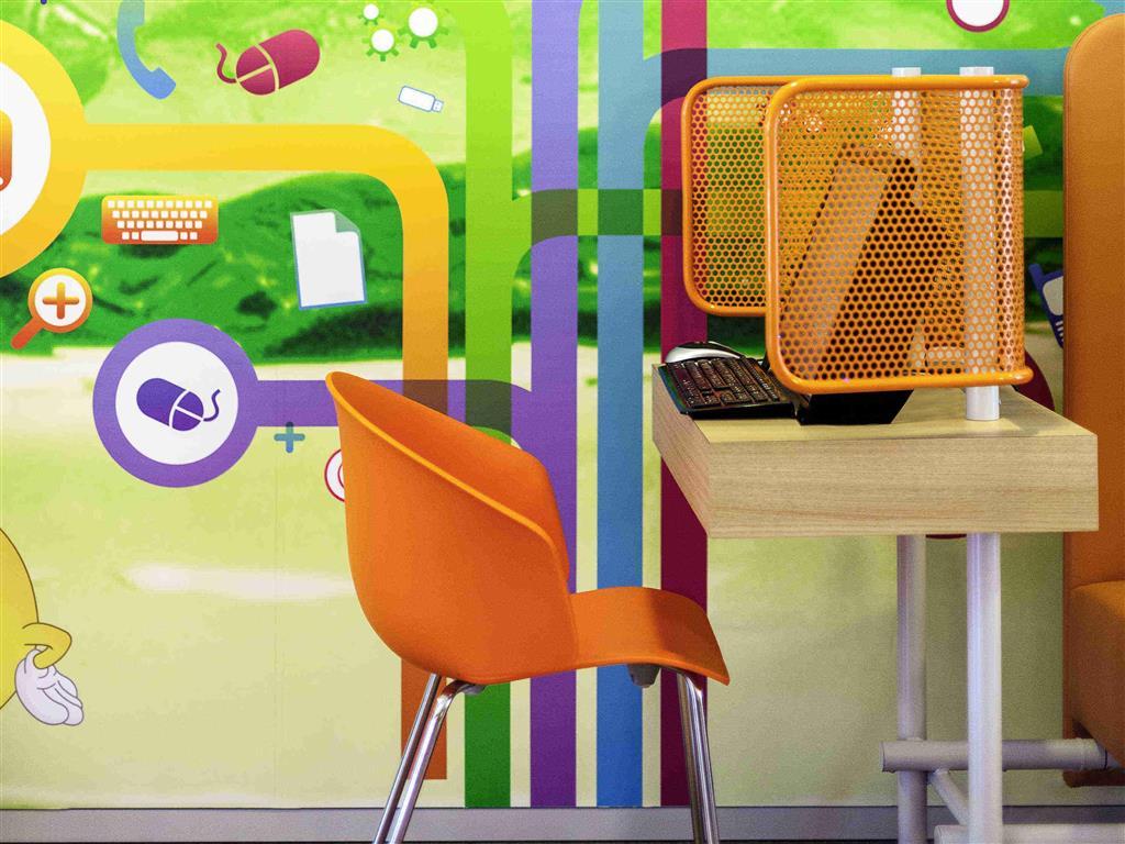 Hotel Ibis Styles Napoli Garibaldi Esterno foto