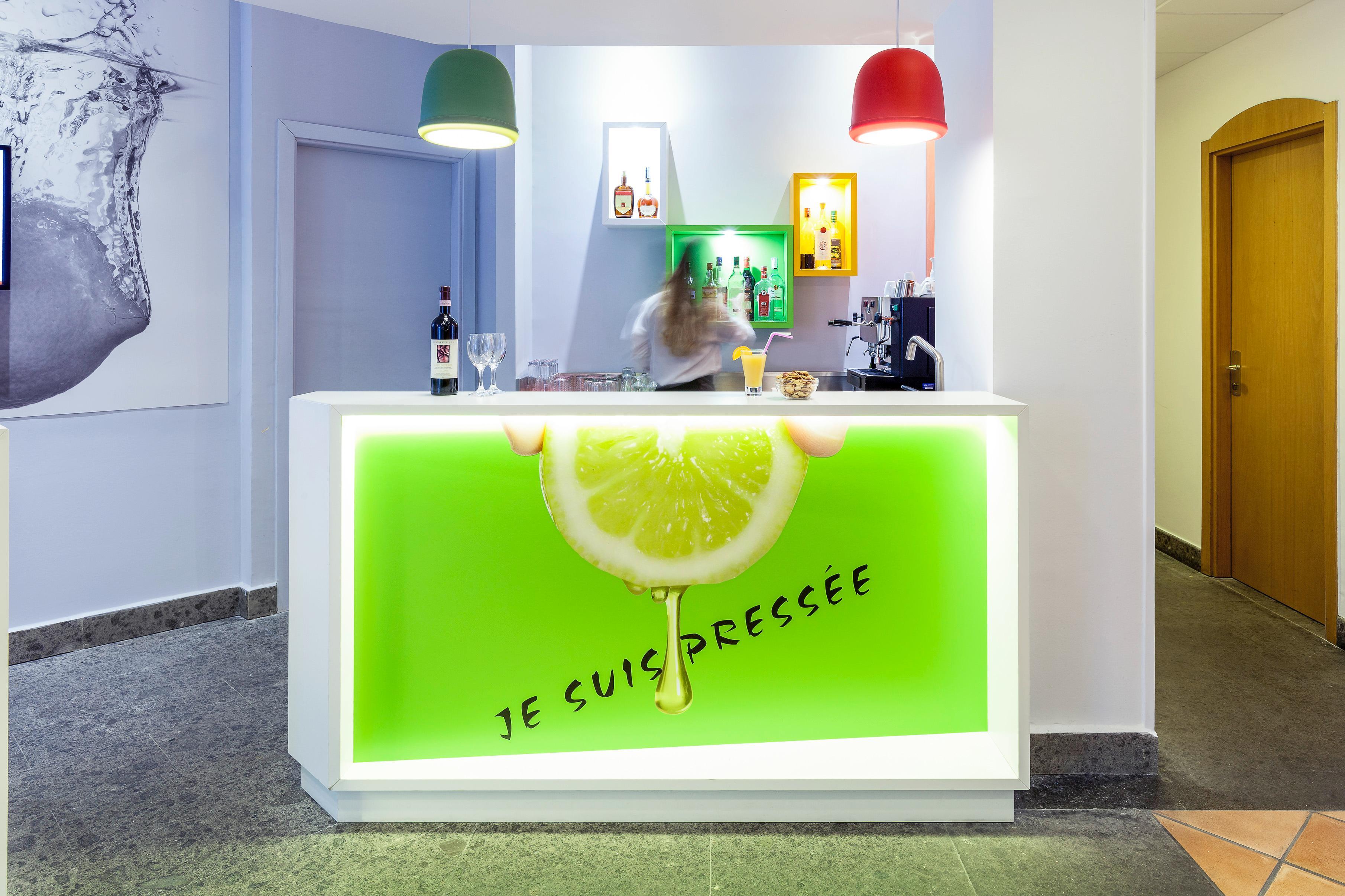 Hotel Ibis Styles Napoli Garibaldi Esterno foto