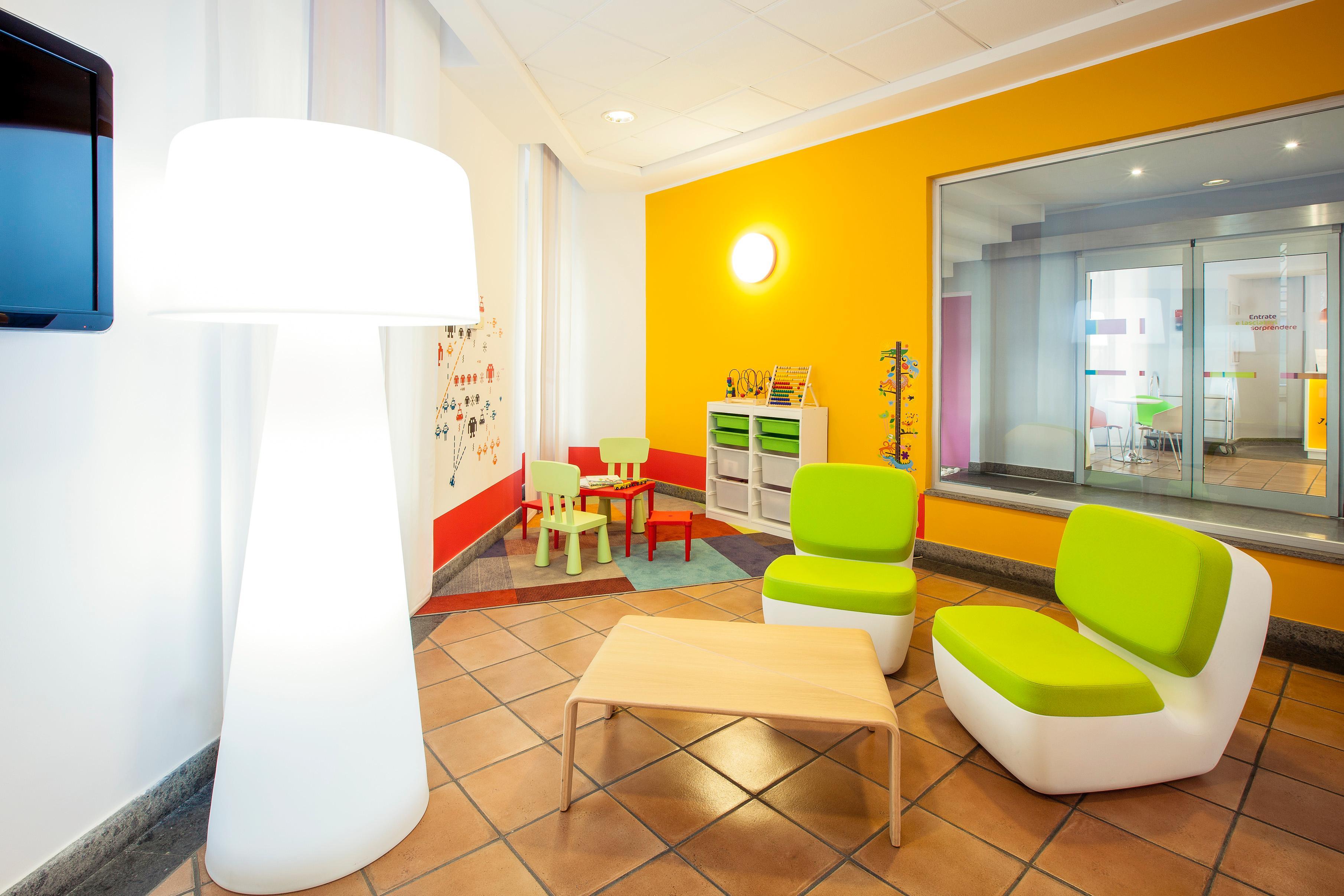 Hotel Ibis Styles Napoli Garibaldi Esterno foto