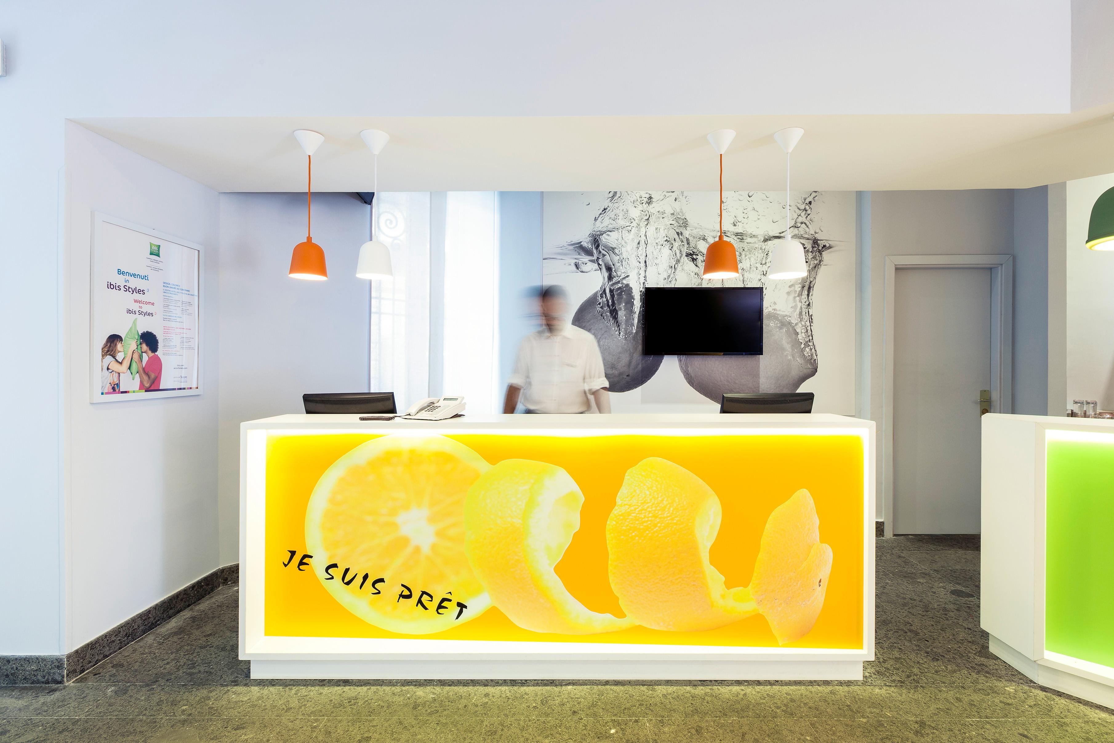 Hotel Ibis Styles Napoli Garibaldi Esterno foto