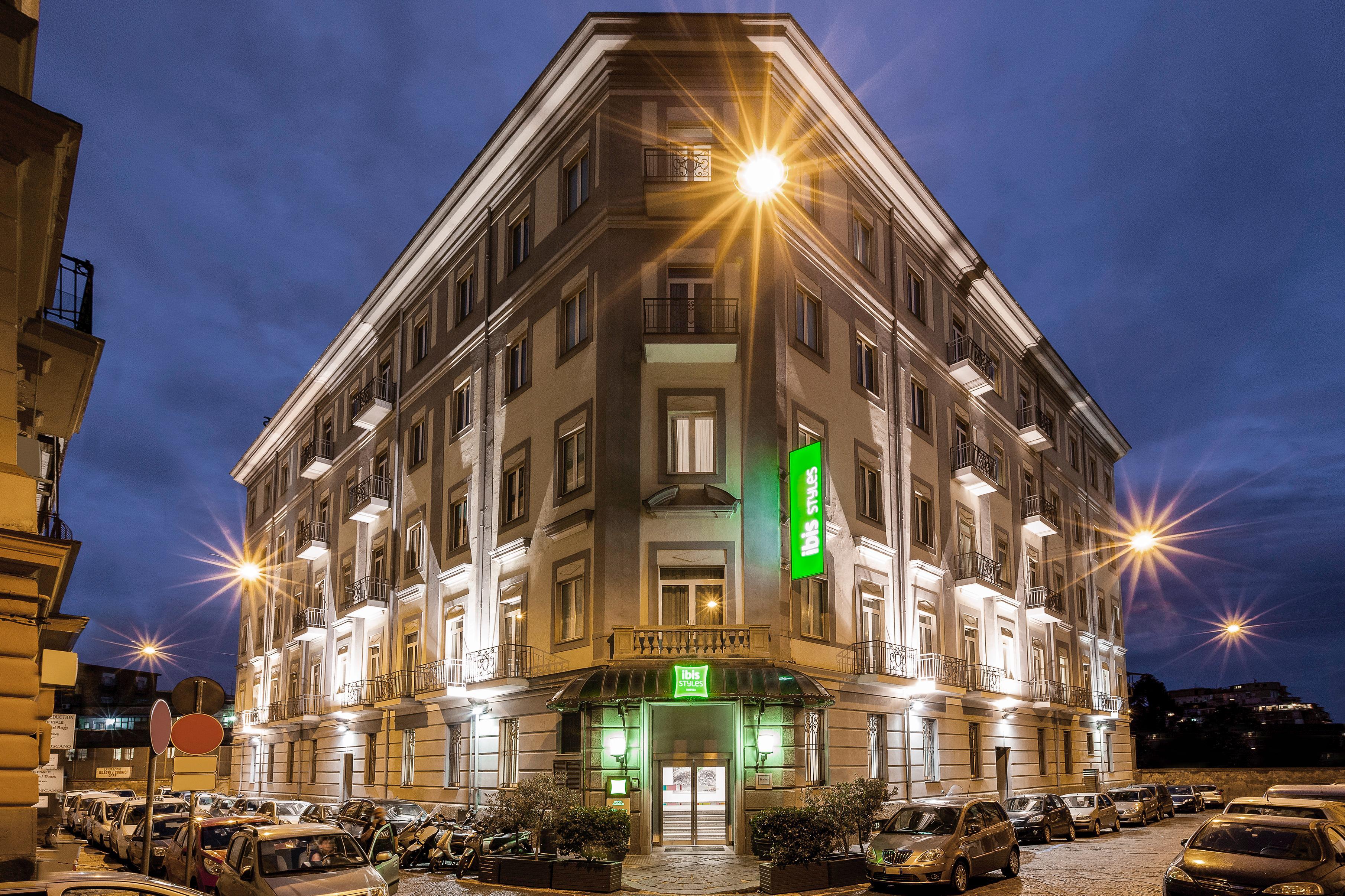 Hotel Ibis Styles Napoli Garibaldi Esterno foto