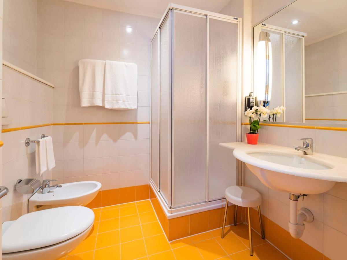 Hotel Ibis Styles Napoli Garibaldi Esterno foto