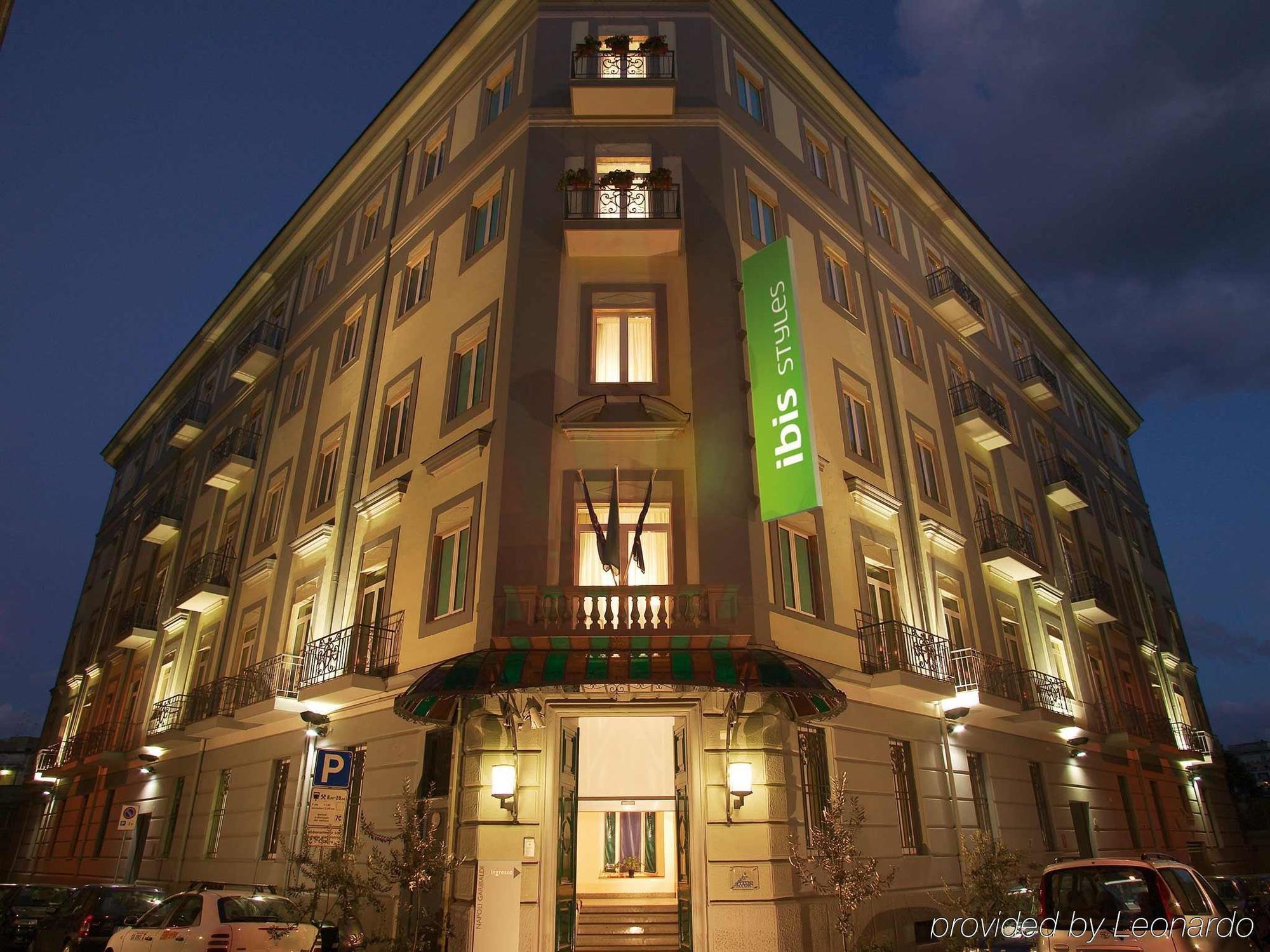 Hotel Ibis Styles Napoli Garibaldi Esterno foto