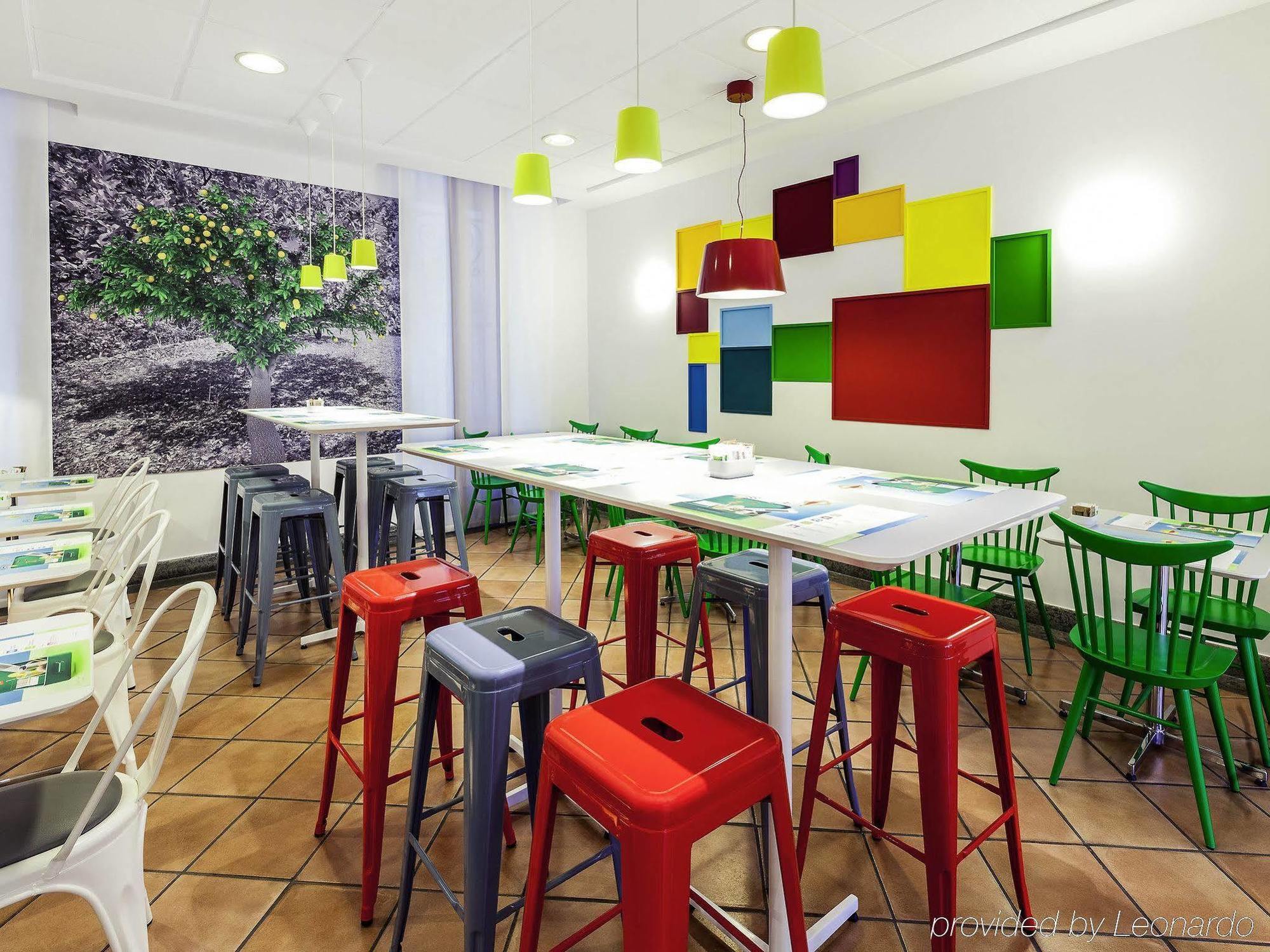 Hotel Ibis Styles Napoli Garibaldi Esterno foto