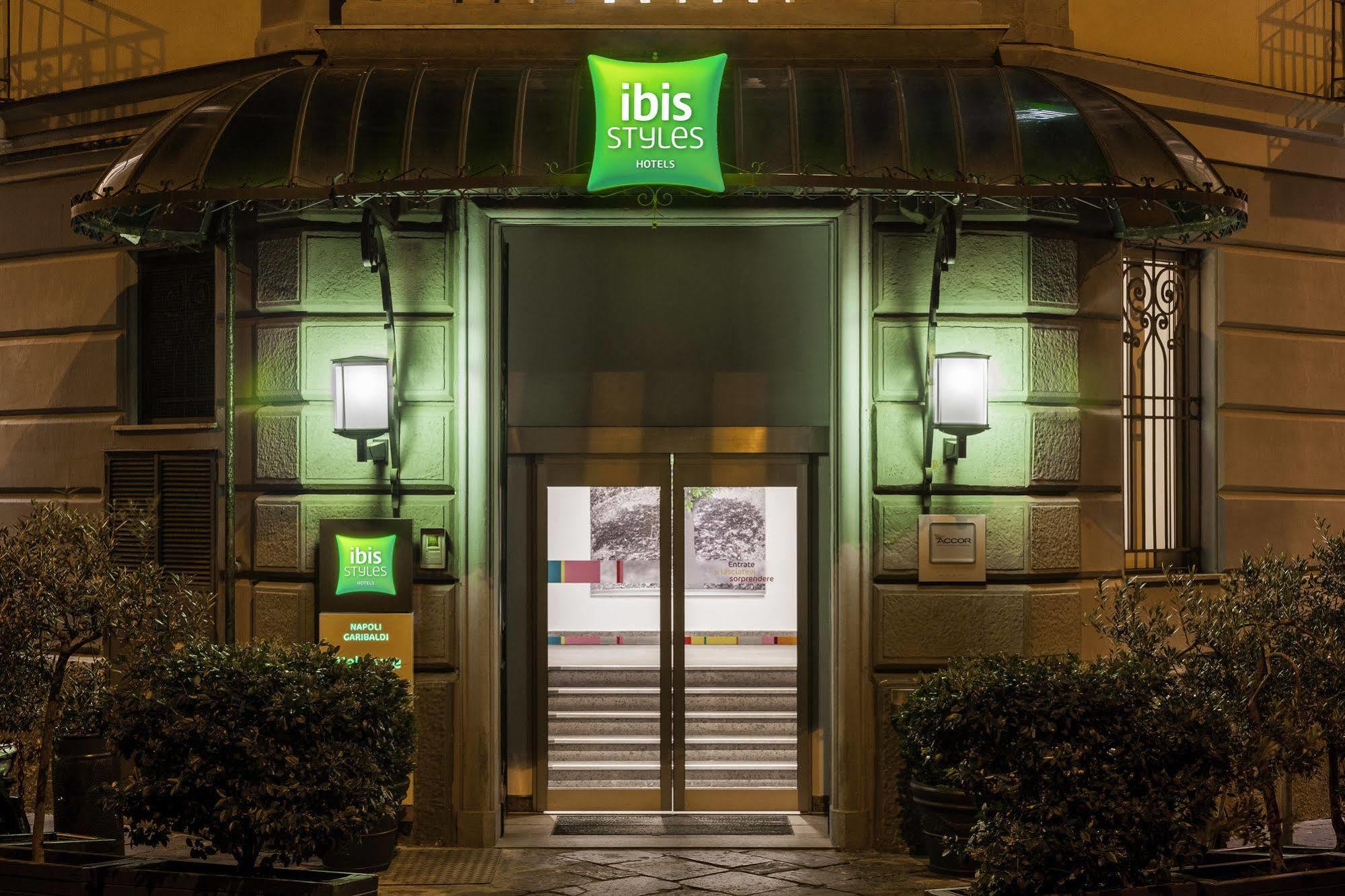Hotel Ibis Styles Napoli Garibaldi Esterno foto