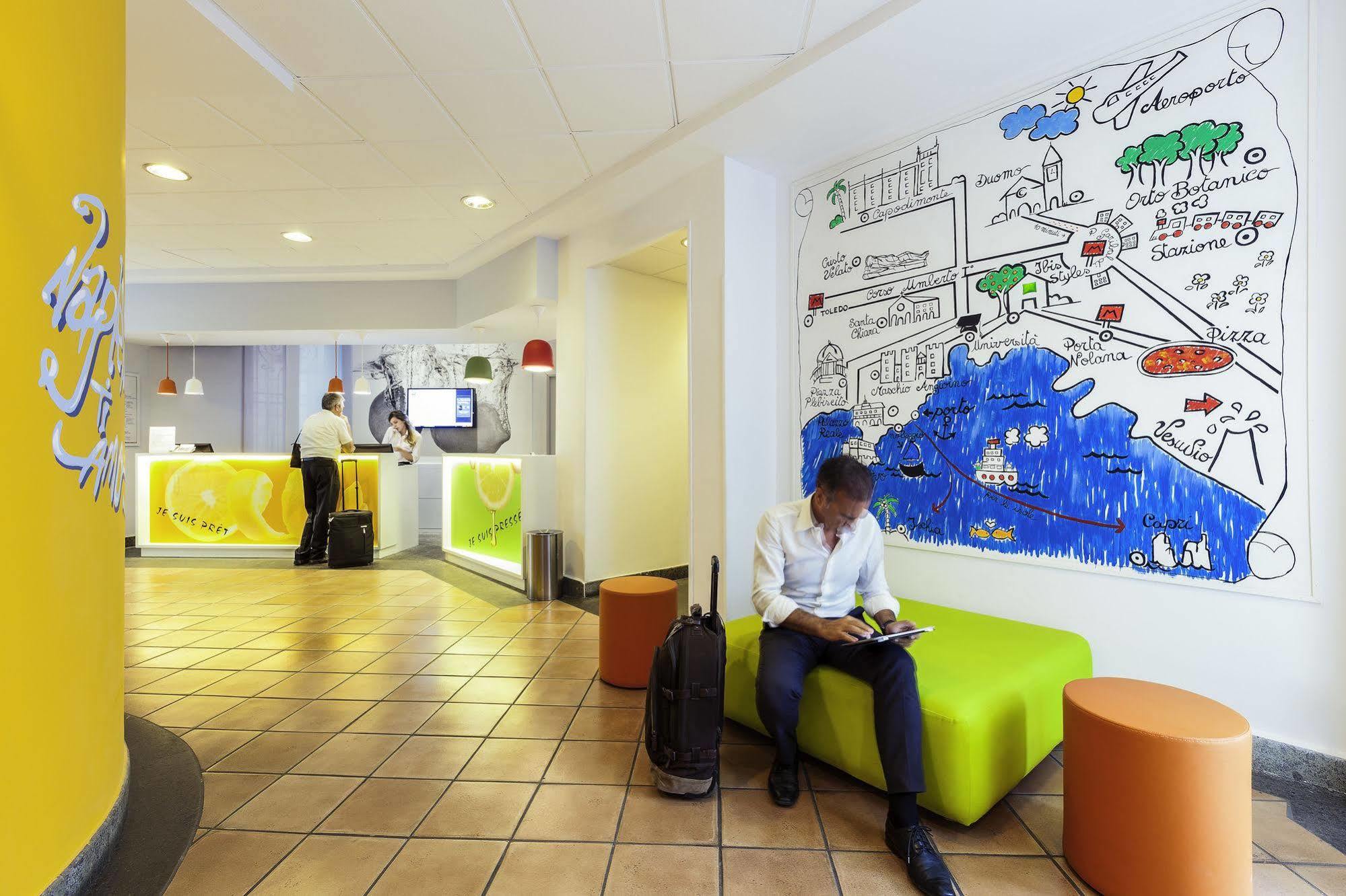 Hotel Ibis Styles Napoli Garibaldi Esterno foto