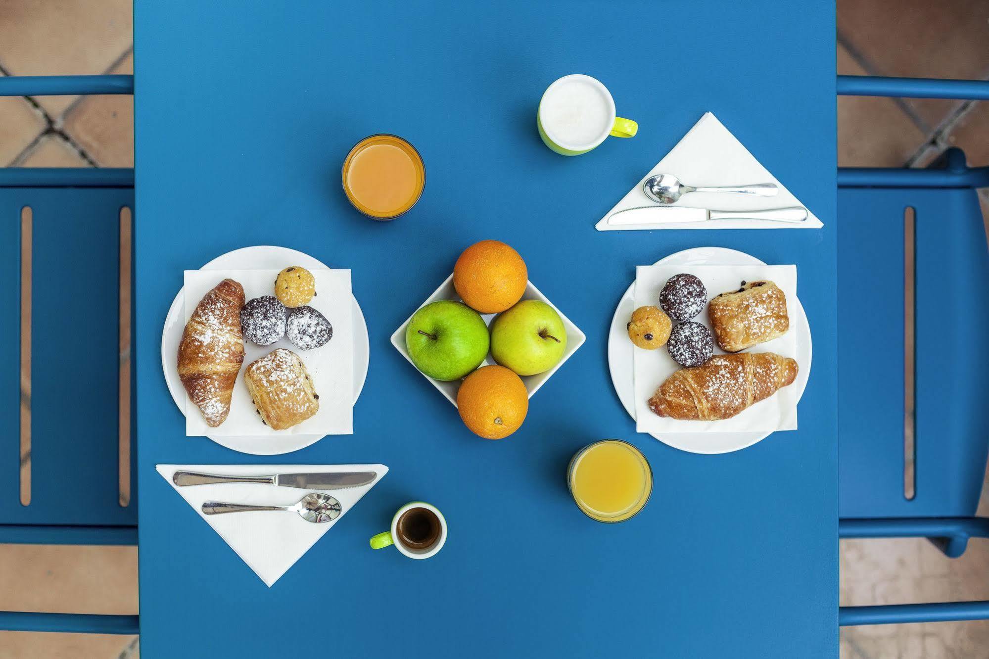 Hotel Ibis Styles Napoli Garibaldi Esterno foto