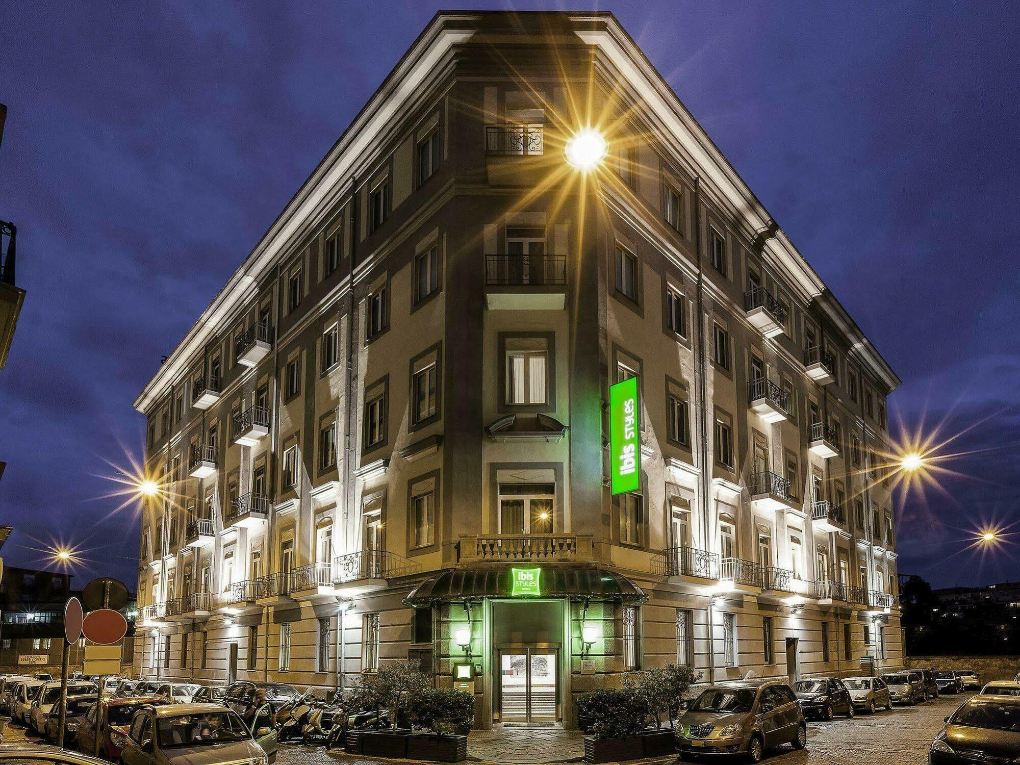Hotel Ibis Styles Napoli Garibaldi Esterno foto